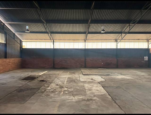 1,057M² WAREHOUSE TO LET IN PRETORIA WEST